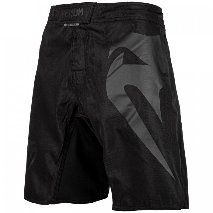 Шорти - Venum Light 3.0 Fightshorts - Black/Black​